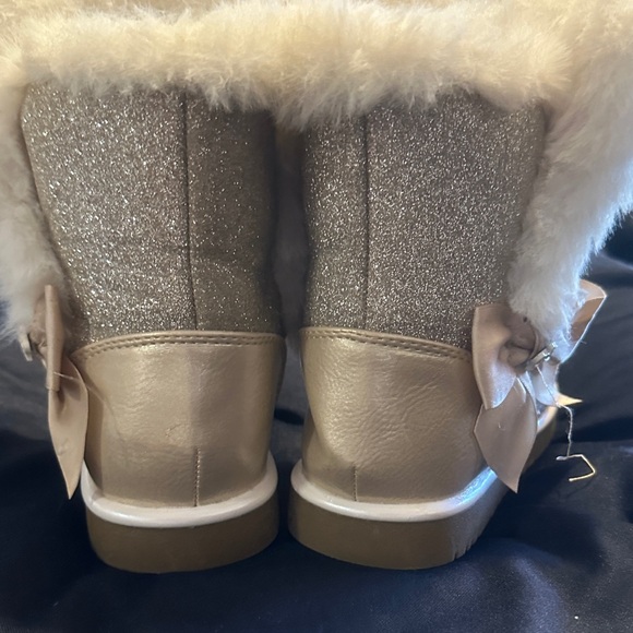 Juicy Couture Glittery Gold Kids Boots - Picture 3 of 5
